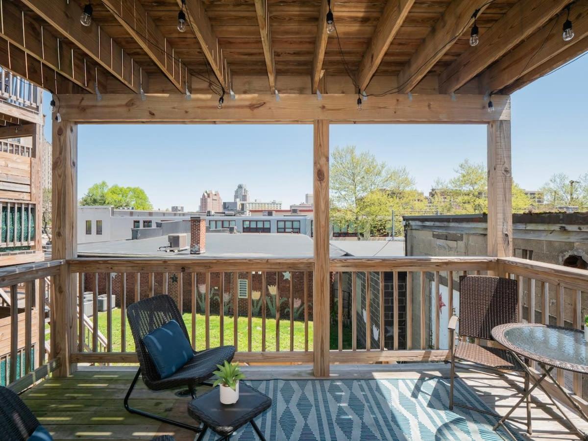 Jennifer'S City View Private Apartment Deck & Office Providence Exterior photo