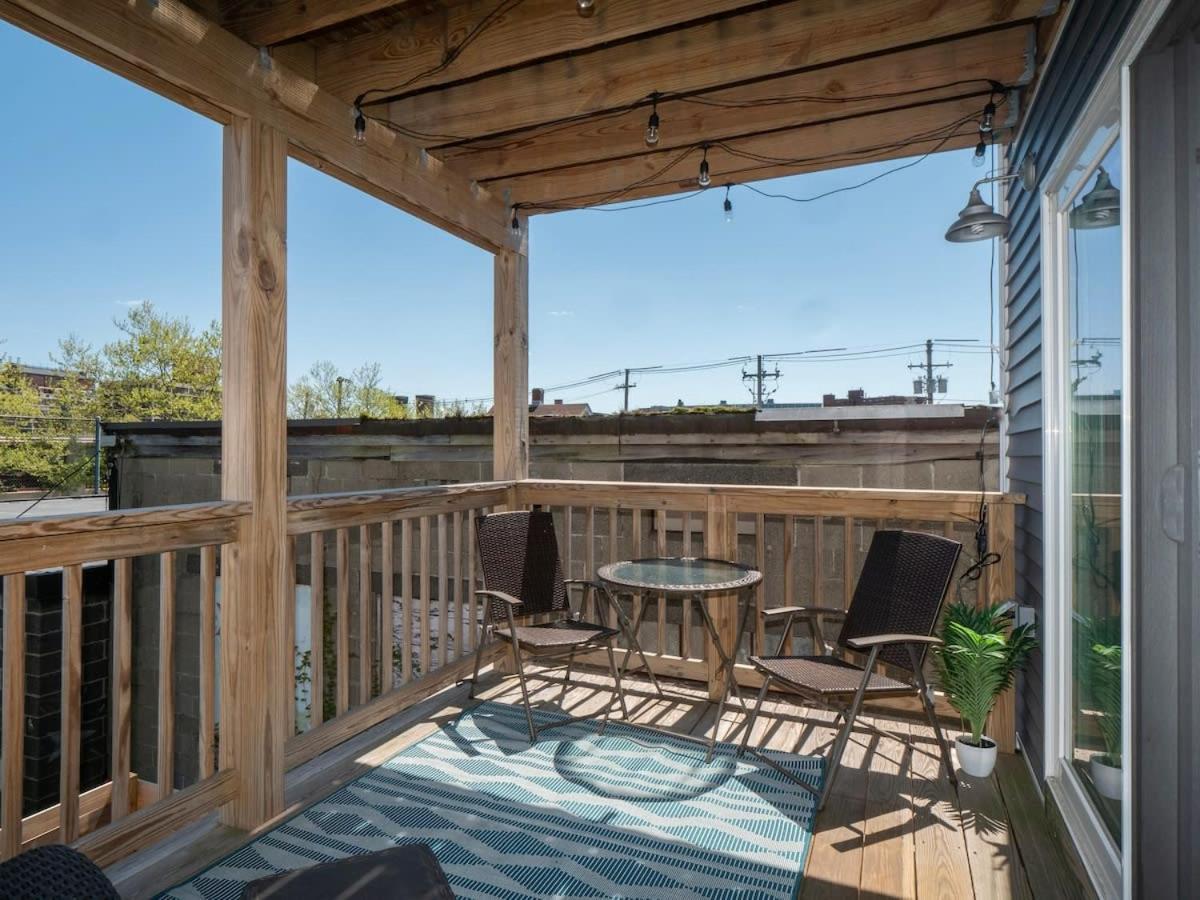 Jennifer'S City View Private Apartment Deck & Office Providence Exterior photo